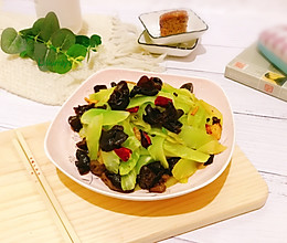 #做道懒人菜，轻松享假期#莴笋木耳炒肉的做法