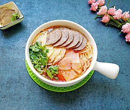 清汤牛肉面#精品菜谱挑战赛#的做法