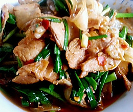 李孃孃爱厨房之——蒜苗炒回锅肉(川菜)的做法