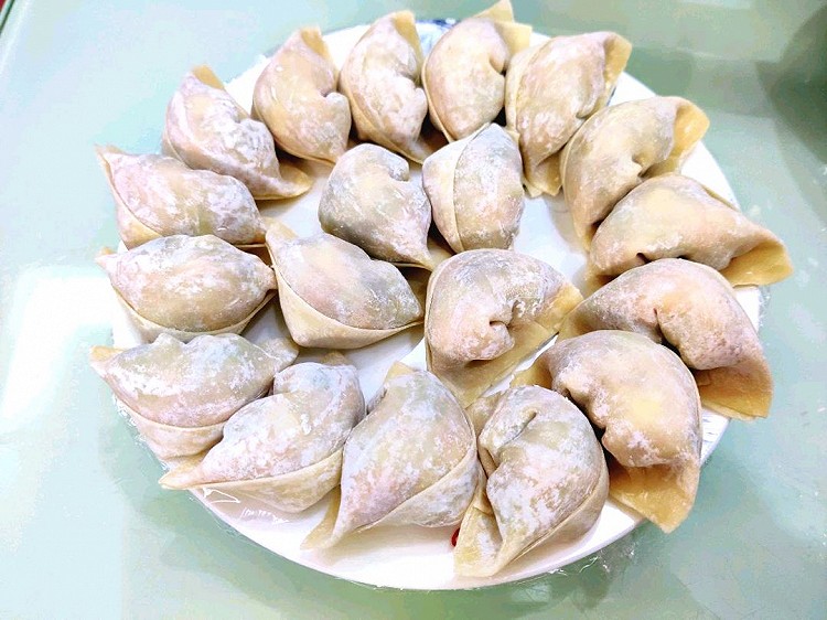 【详细包法】白菜香菇猪肉大馄饨的做法