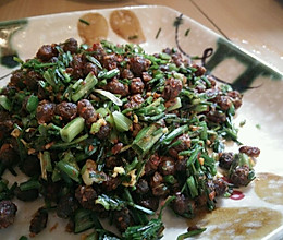 野韭菜炒豆豉的做法