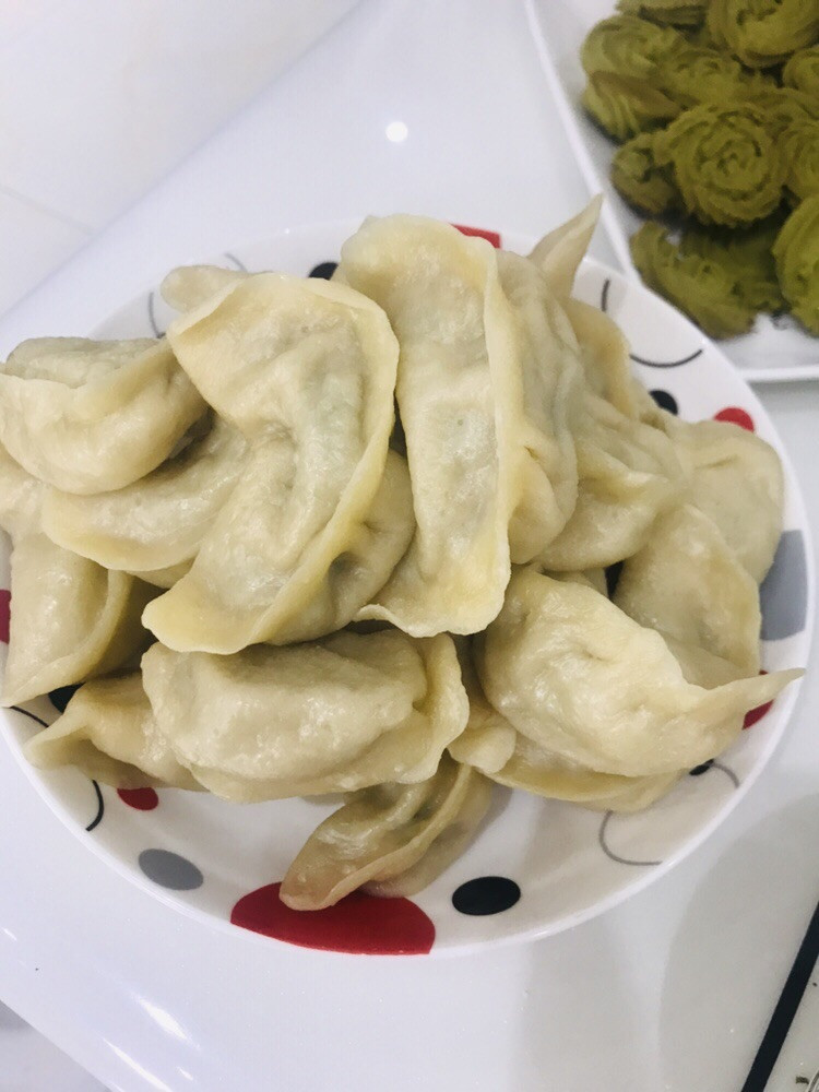 鸡肉香菜饺子的做法