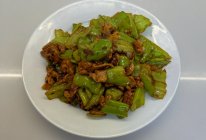 黄豆酱炒尖椒的做法