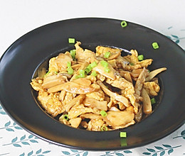 杏鲍菇炒鸡蛋的做法