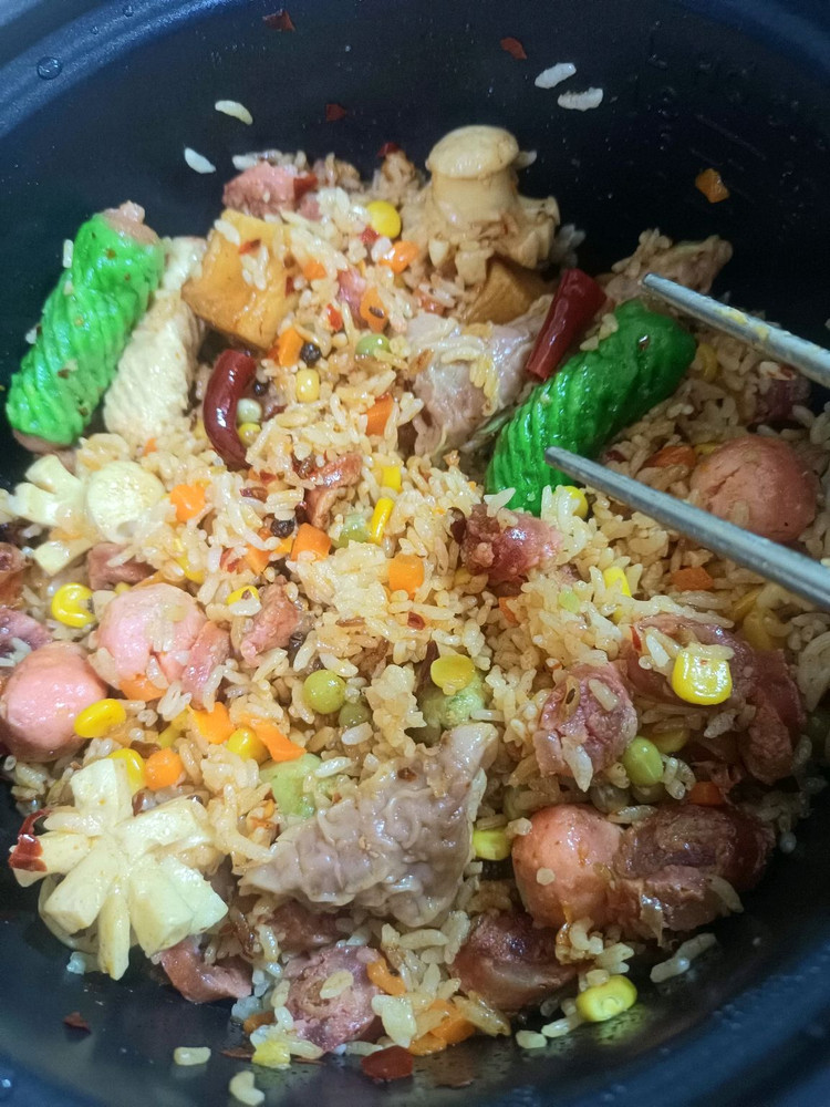 火锅底料闷饭的做法