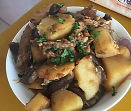 茄子炖土豆的做法