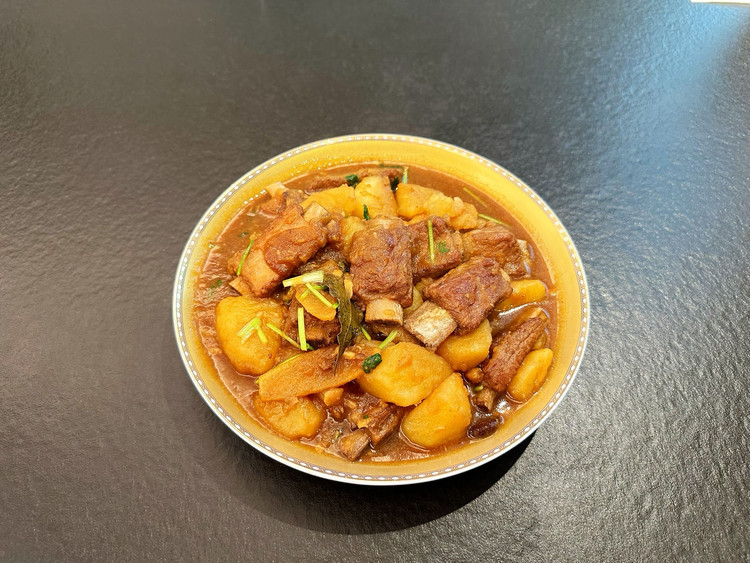 排骨炖土豆的做法