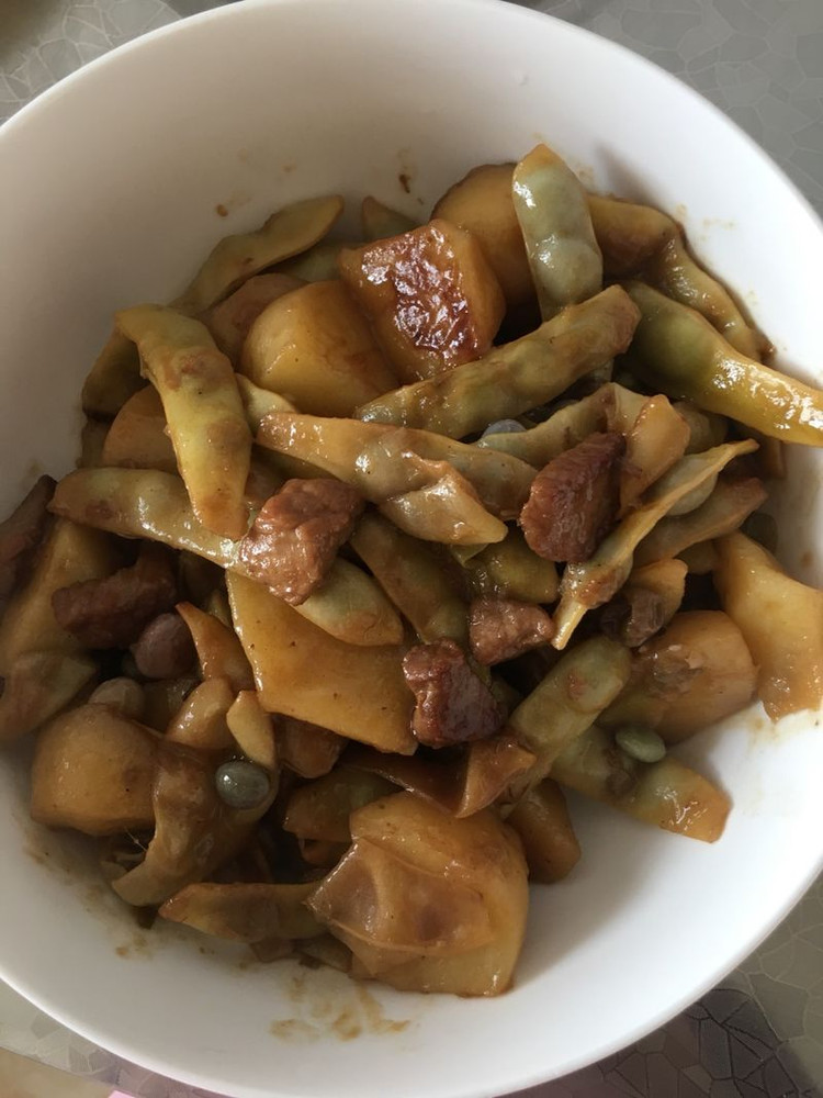 肉炖黄豆角土豆的做法