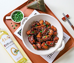 端午限定| 排骨烧粽子，公司发的粽子这样吃！的做法