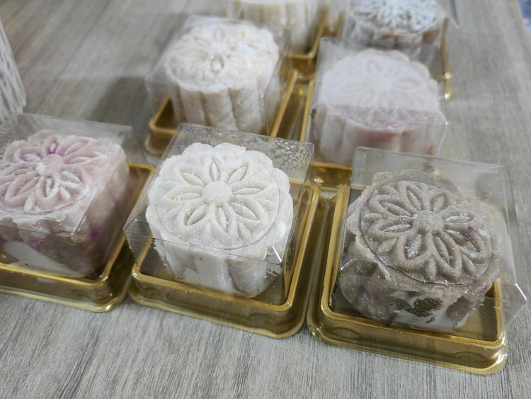 榴莲火龙果奶酪冰皮月饼的做法