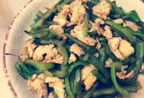 青椒丝炒鸡蛋的做法