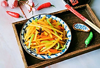 #硬核菜谱制作人#素炒土豆青椒胡萝卜的做法