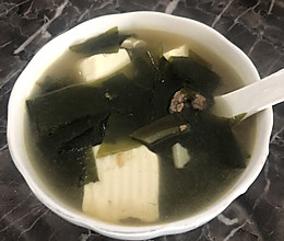 牛肉豆腐裙带菜汤的做法