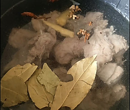 简易版国宴老饭骨罐罐牛肉（排骨）的做法