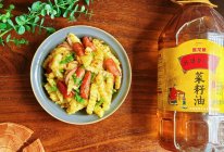 #菜油就选外婆乡，新鲜开榨抢先尝#烧烤土豆小香肠的做法