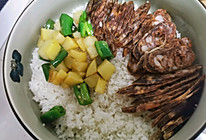 腊肠闷饭的做法