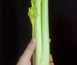 #夏日开胃餐#西芹小炒的做法