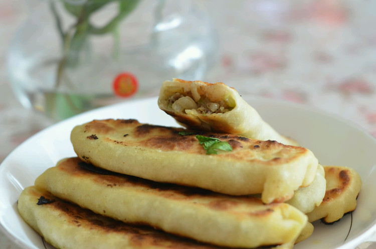 “印象味道”之褡裢火烧（咖喱牛肉苦瓜馅）的做法