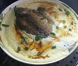 鲫鱼蒸蛋的做法