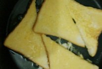 鸡蛋面包片的做法