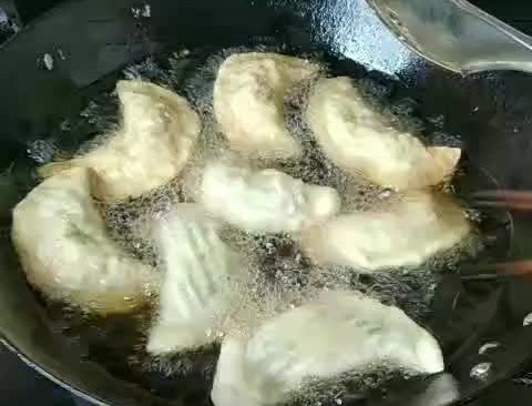 炸菜角的做法
