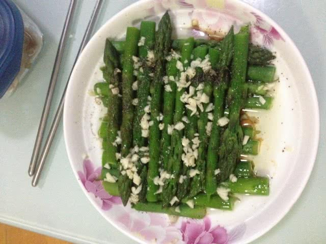 黑椒青笋的做法