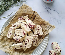 蔓越莓杏仁牛轧糖的做法