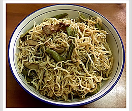 豆角香菇焖面的做法