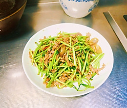 云南菜～泥蒿炒肉丝的做法