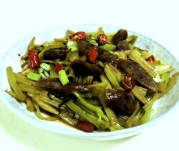 青菜炒香肠的做法
