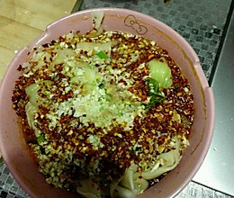 饺子皮美食  油泼面的做法