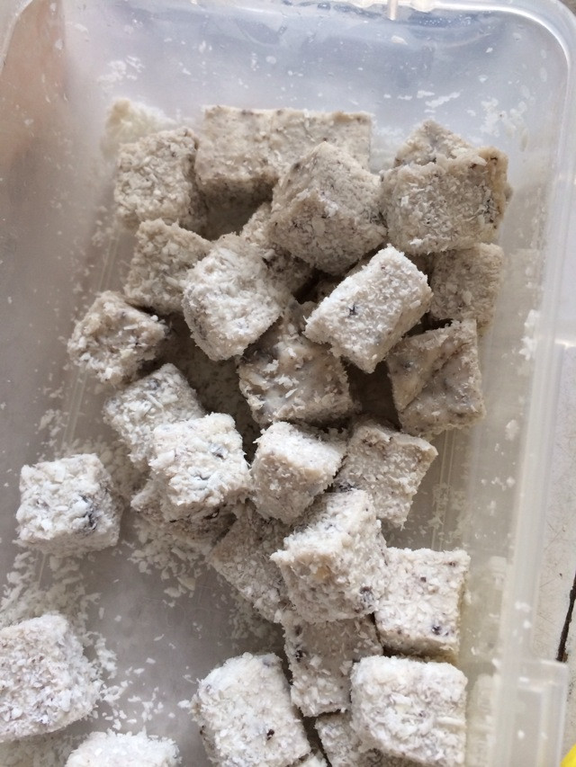 椰子方块的做法