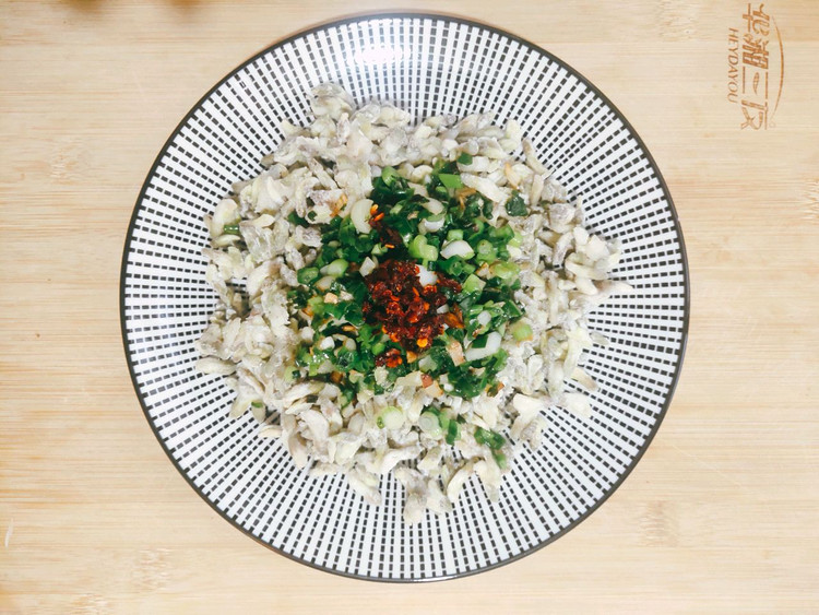 槐花麦饭的做法