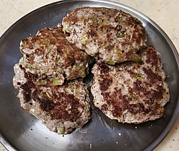 芹菜牛肉饼的做法