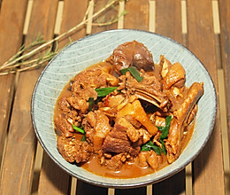 浓油赤酱的红焖鸭肉#吃货打卡季#的做法