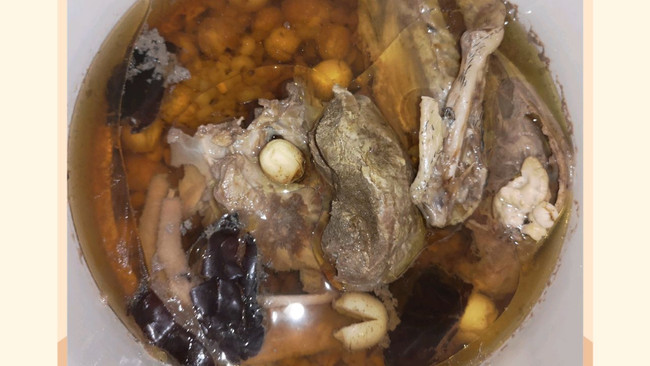 薏仁莲子老鸭汤的做法
