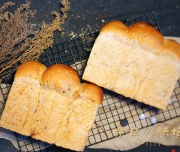 黑米吐司的做法