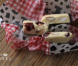 【蔓越莓杏仁牛轧糖】——多妈版快手微波炉牛轧糖的做法