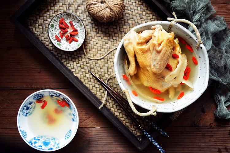 天麻炖鸡汤（缓解头痛、神经衰弱）的做法