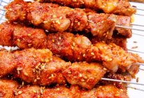 孜然羊肉串+孜然烤馍片的做法