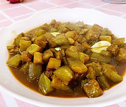 【软嫩鲜香】茄子炖排骨的做法