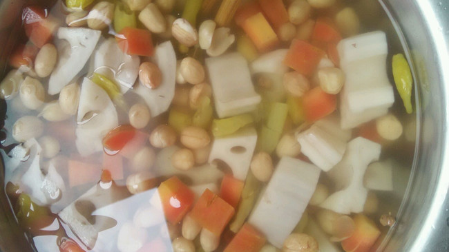 泡椒花生米的做法