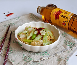 炝炒西芹油豆皮#金龙鱼外婆乡小榨菜籽油 外婆的时光机#的做法