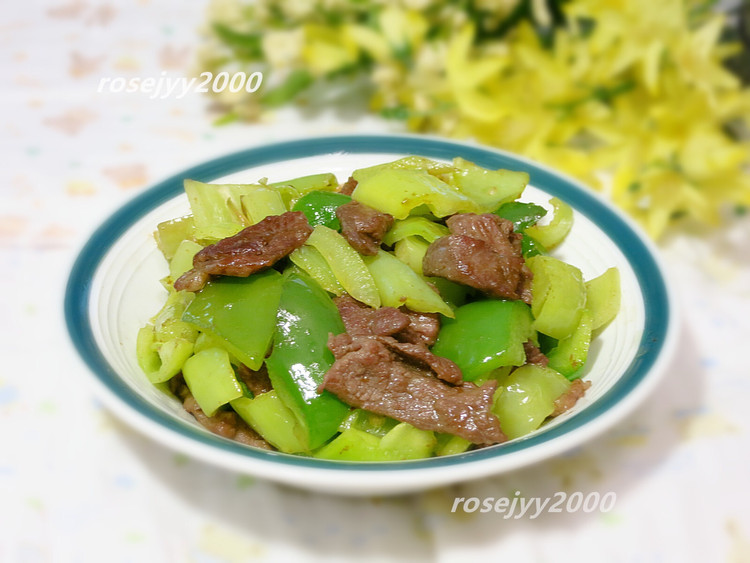 牛肉炒辣椒的做法
