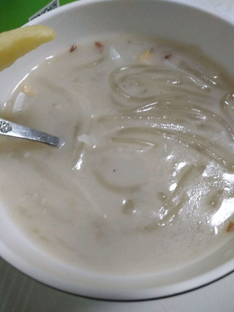 白萝卜粉丝花生汤+的做法