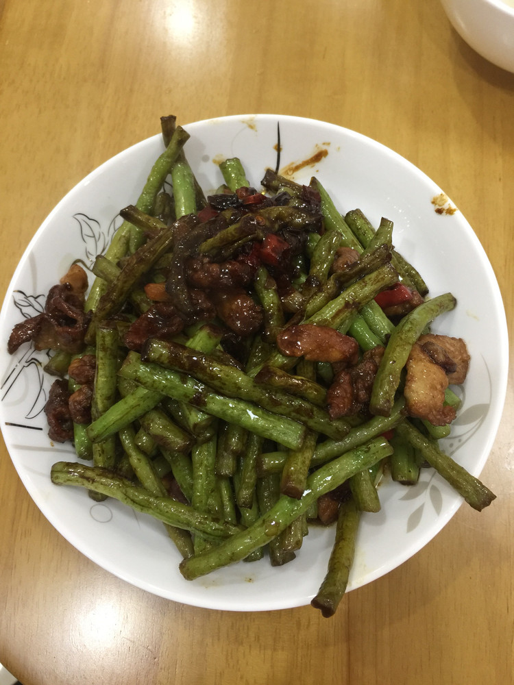 豆角炒肉的做法