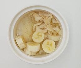 除春困汤，百合银耳炖香蕉的做法