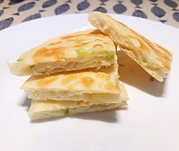 平底锅就能做——外酥内软的葱香发面饼的做法