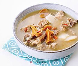 淮山枸杞螺头煲龙骨的做法