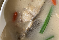 滋补鲈鱼汤的做法